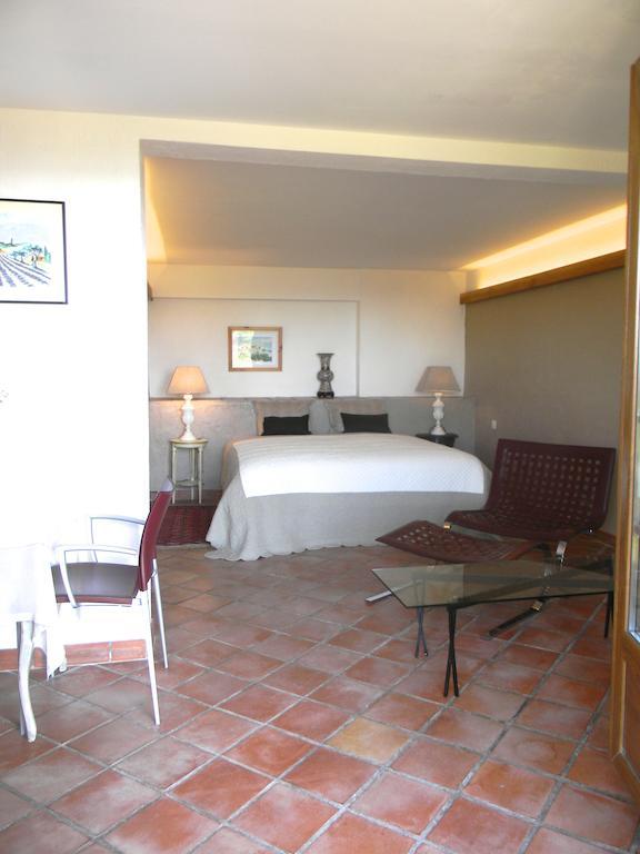 La Bergerie St Antoine Bed & Breakfast Spéracèdes Oda fotoğraf
