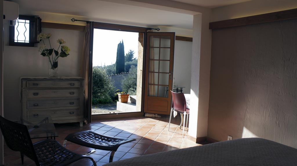 La Bergerie St Antoine Bed & Breakfast Spéracèdes Dış mekan fotoğraf